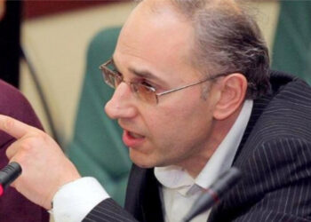 Сумасшедший с бритвой сепаратизма в руке