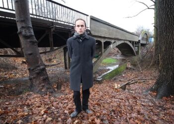 НЕ ЧАСТО ЛИ ВЫ ВРЁТЕ, ЛИ?