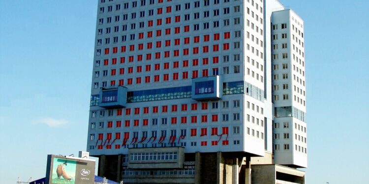 Зачем Алиханову спецоперация по десоветизации?