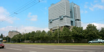 Говорят защитники Дома Советов. Выдержки из выступлений.